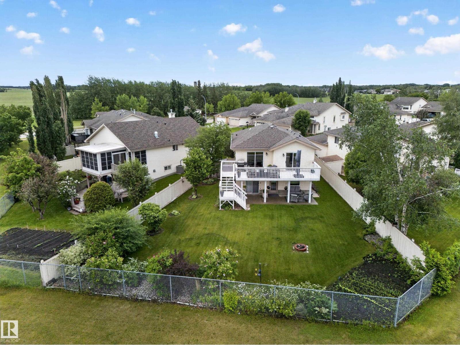 27 FAIRWAY GR, Stony Plain, Alberta