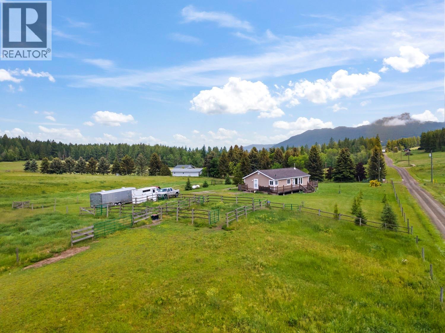 3149 Phillips Road, Lister, British Columbia V0B 1G2 - Photo 6 - 10391209