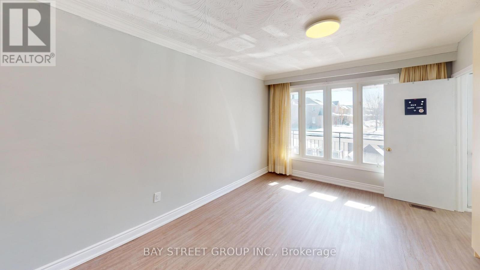 42 Iangrove Terrace, Toronto, Ontario  M1W 2H2 - Photo 4 - E13456732