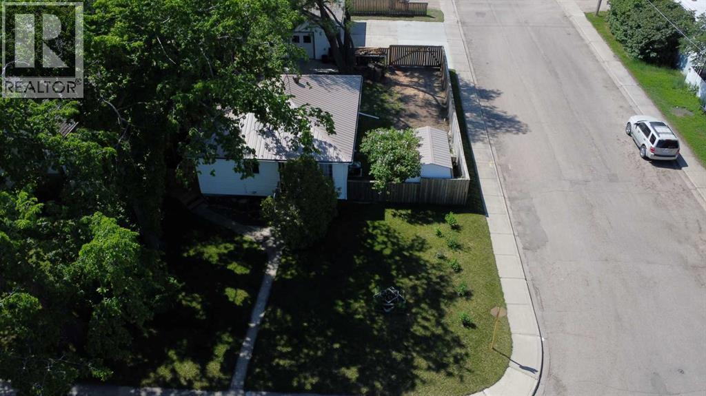 31 Spruce Avenue W, Brooks, Alberta  T1R 0A2 - Photo 3 - A2321157