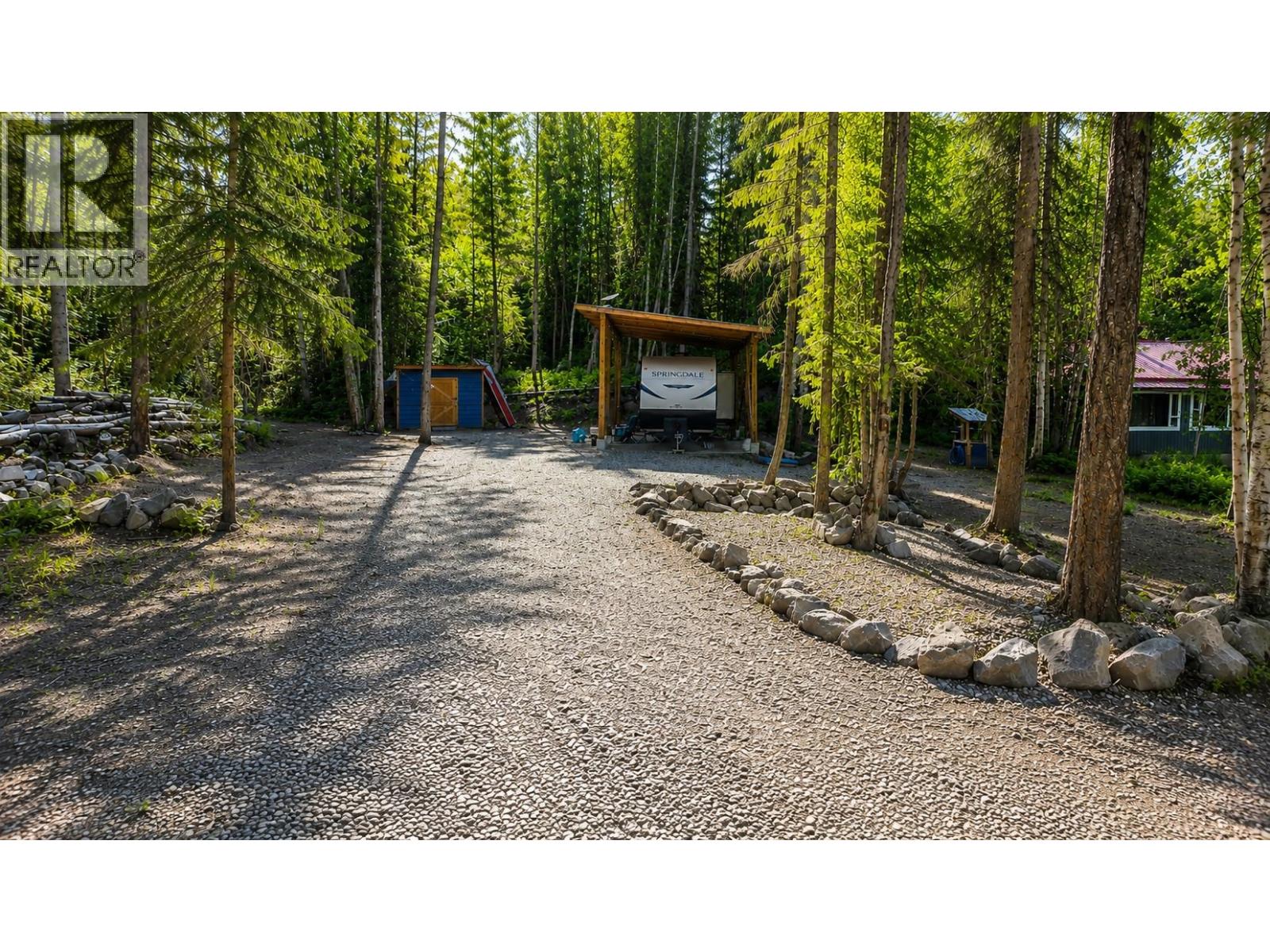 3561 Candle Drive, Canim Lake, British Columbia  V0K 1L0 - Photo 9 - R3109979