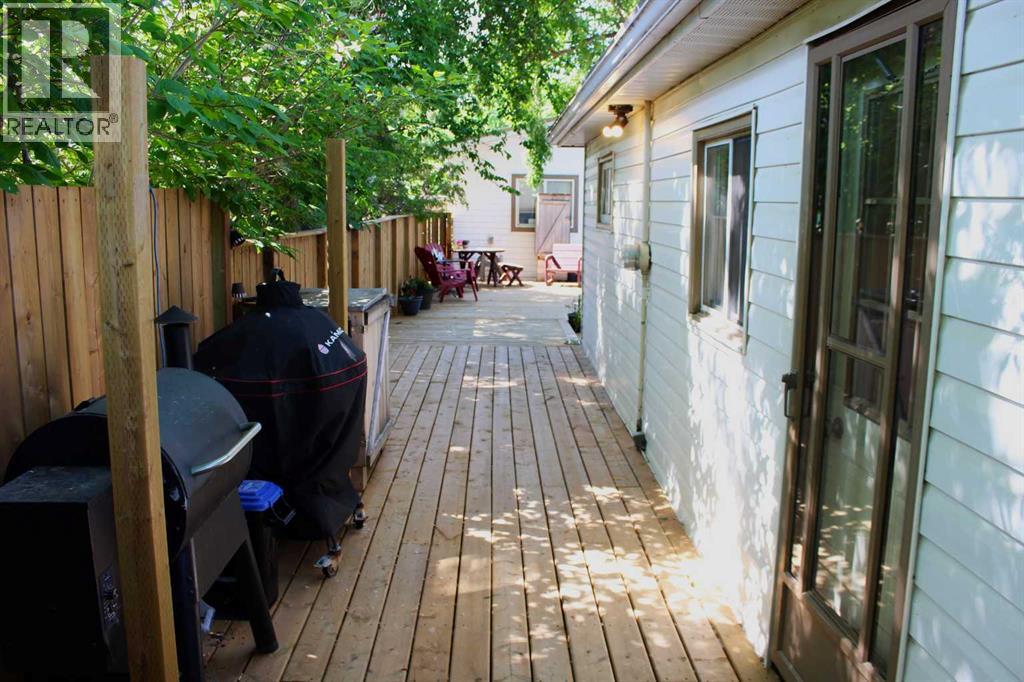 31 Spruce Avenue W, Brooks, Alberta  T1R 0A2 - Photo 11 - A2321157