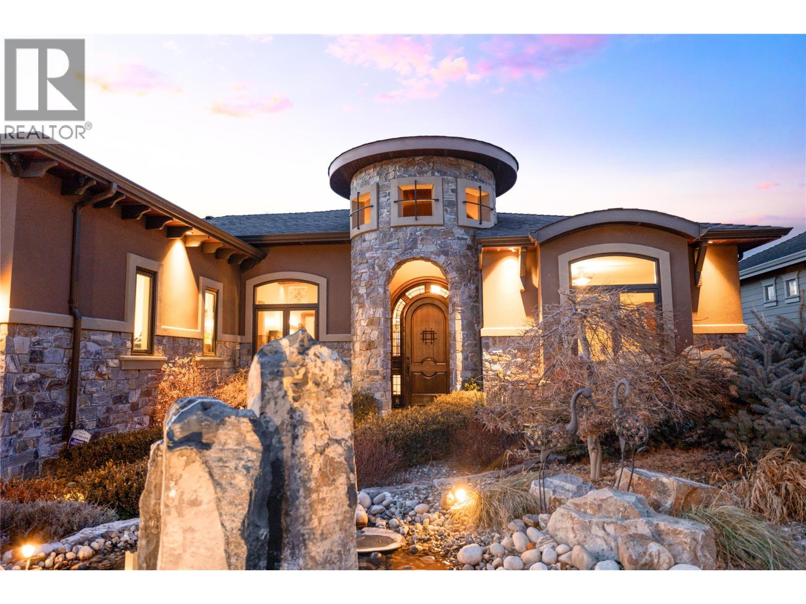 954 Hewetson Avenue, Kelowna, British Columbia  V1W 5H8 - Photo 4 - 10376538