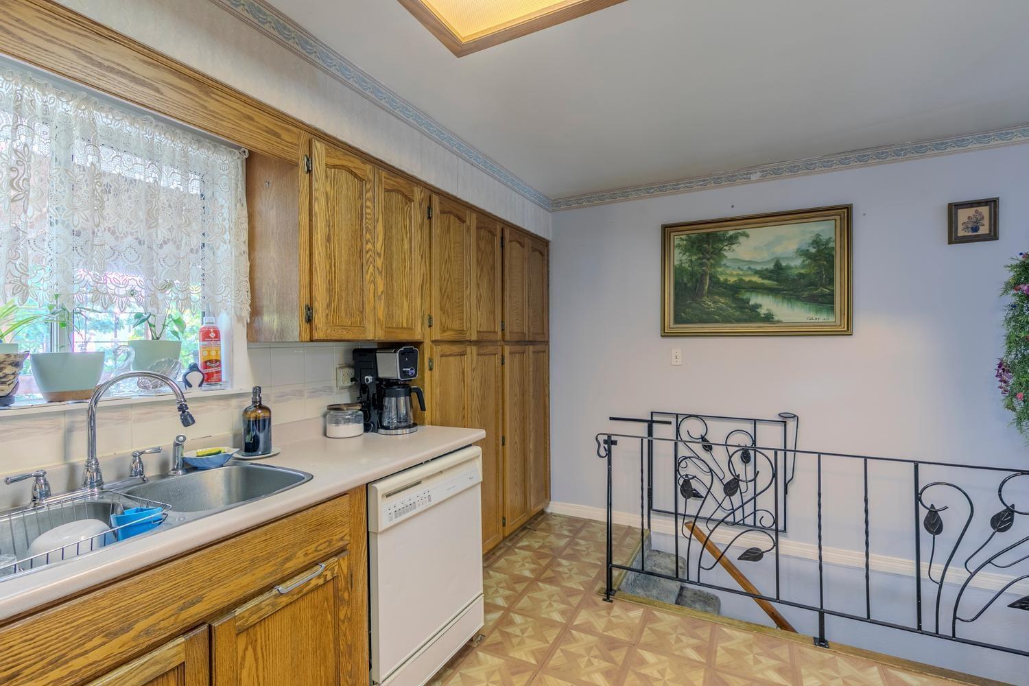 17360 58a Avenue, Surrey, British Columbia  V3S 1M8 - Photo 16 - R3136831