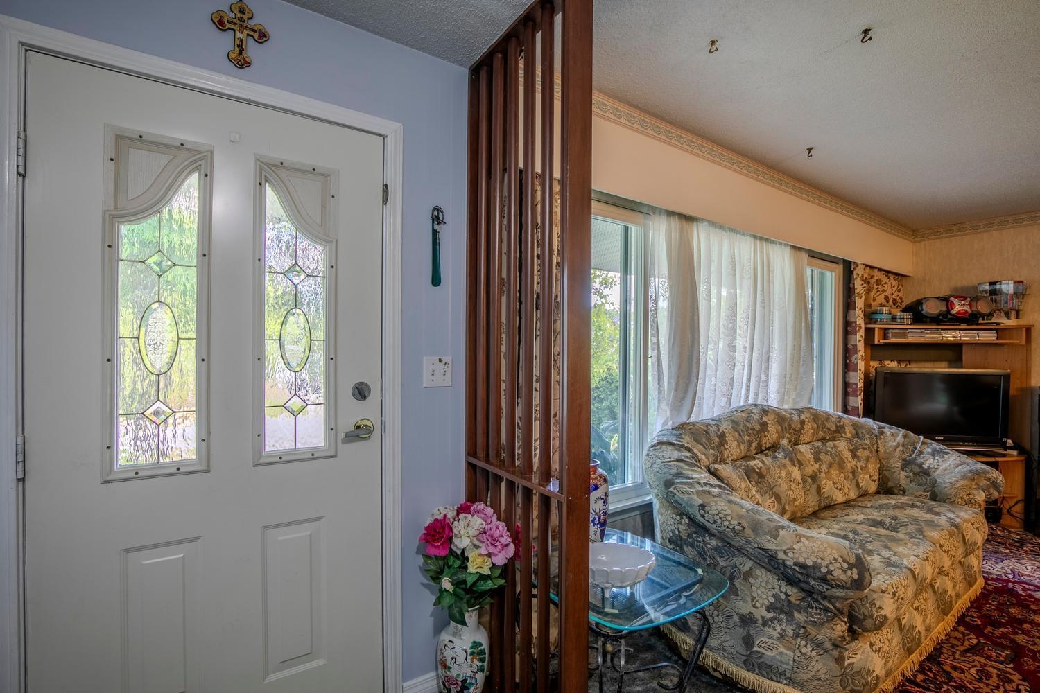 17360 58a Avenue, Surrey, British Columbia  V3S 1M8 - Photo 8 - R3136831
