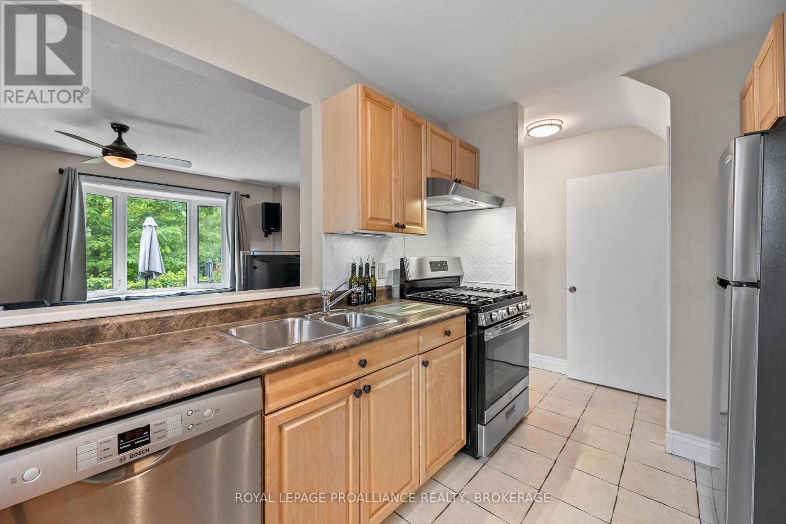12 Westmoreland Road, Kingston, Ontario  K7M 1J5 - Photo 10 - X13456606