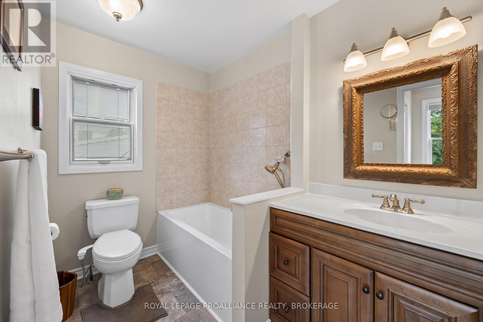 12 Westmoreland Road, Kingston, Ontario  K7M 1J5 - Photo 25 - X13456606