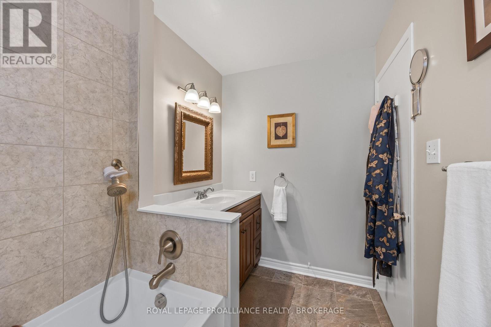12 Westmoreland Road, Kingston, Ontario  K7M 1J5 - Photo 26 - X13456606