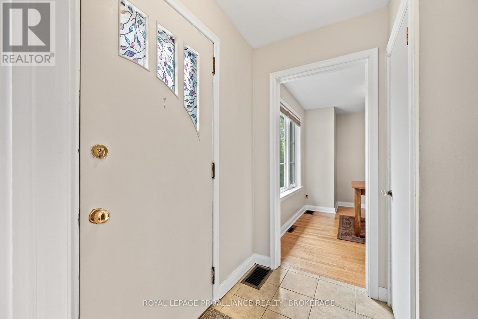 12 Westmoreland Road, Kingston, Ontario  K7M 1J5 - Photo 6 - X13456606