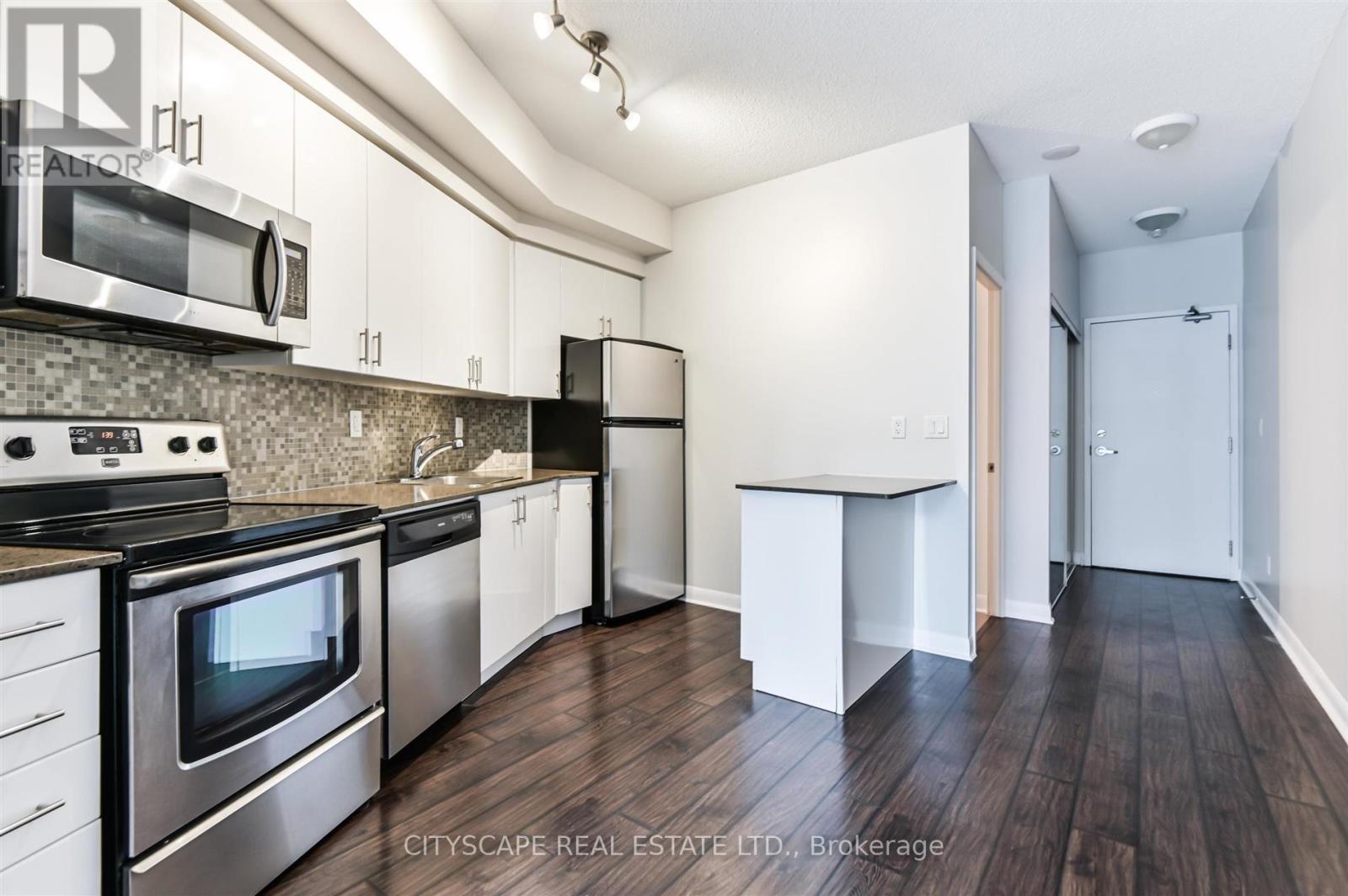411 - 15 BRUYERES MEWS, Toronto, Ontario