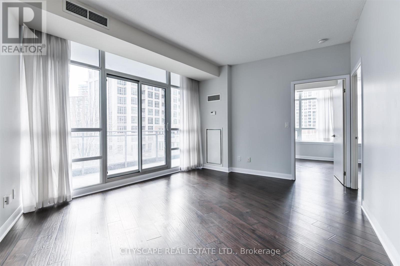 411 - 15 Bruyeres Mews, Toronto, Ontario  L6W 1T8 - Photo 4 - C13455724