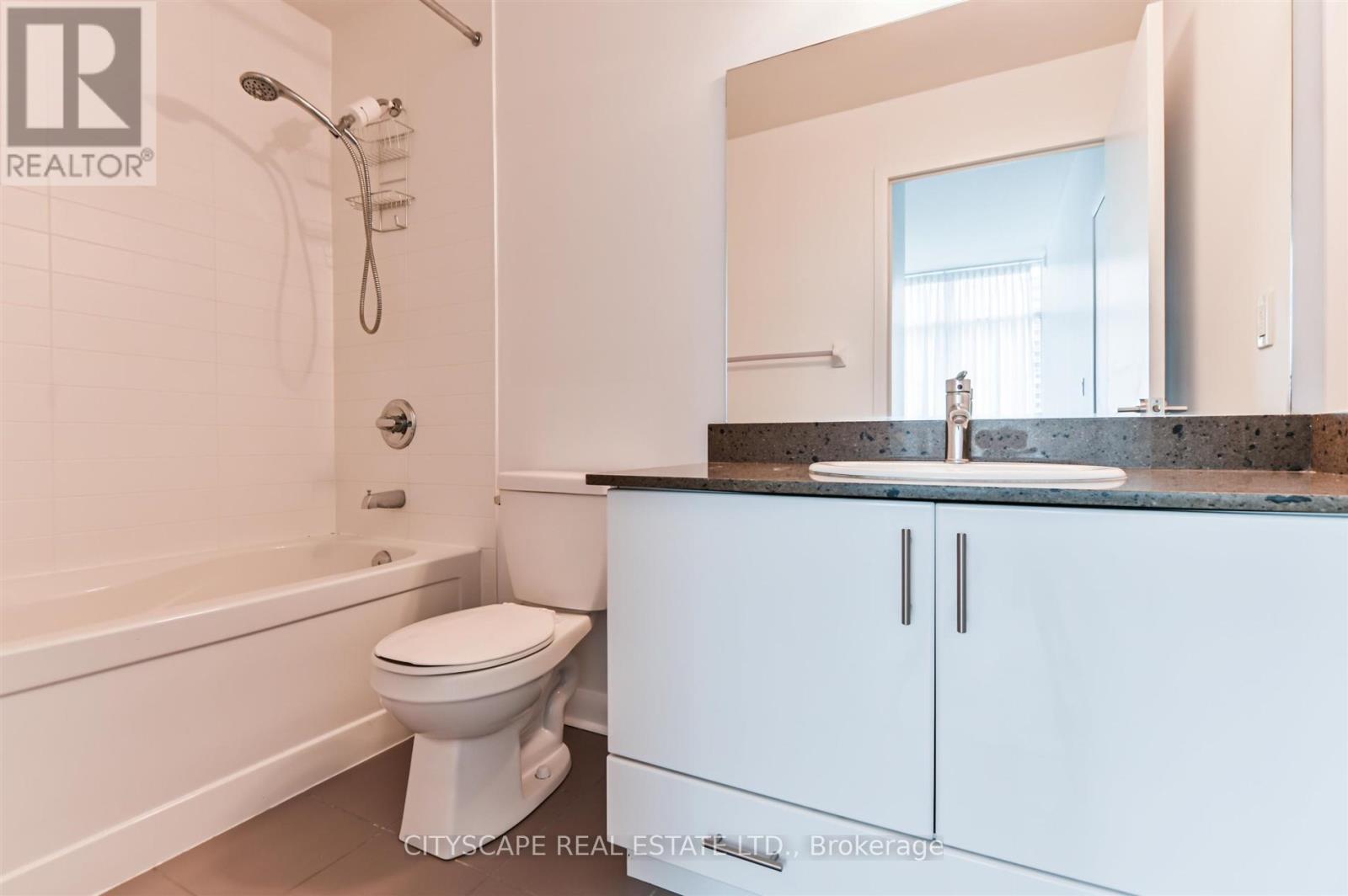 411 - 15 Bruyeres Mews, Toronto, Ontario  L6W 1T8 - Photo 8 - C13455724