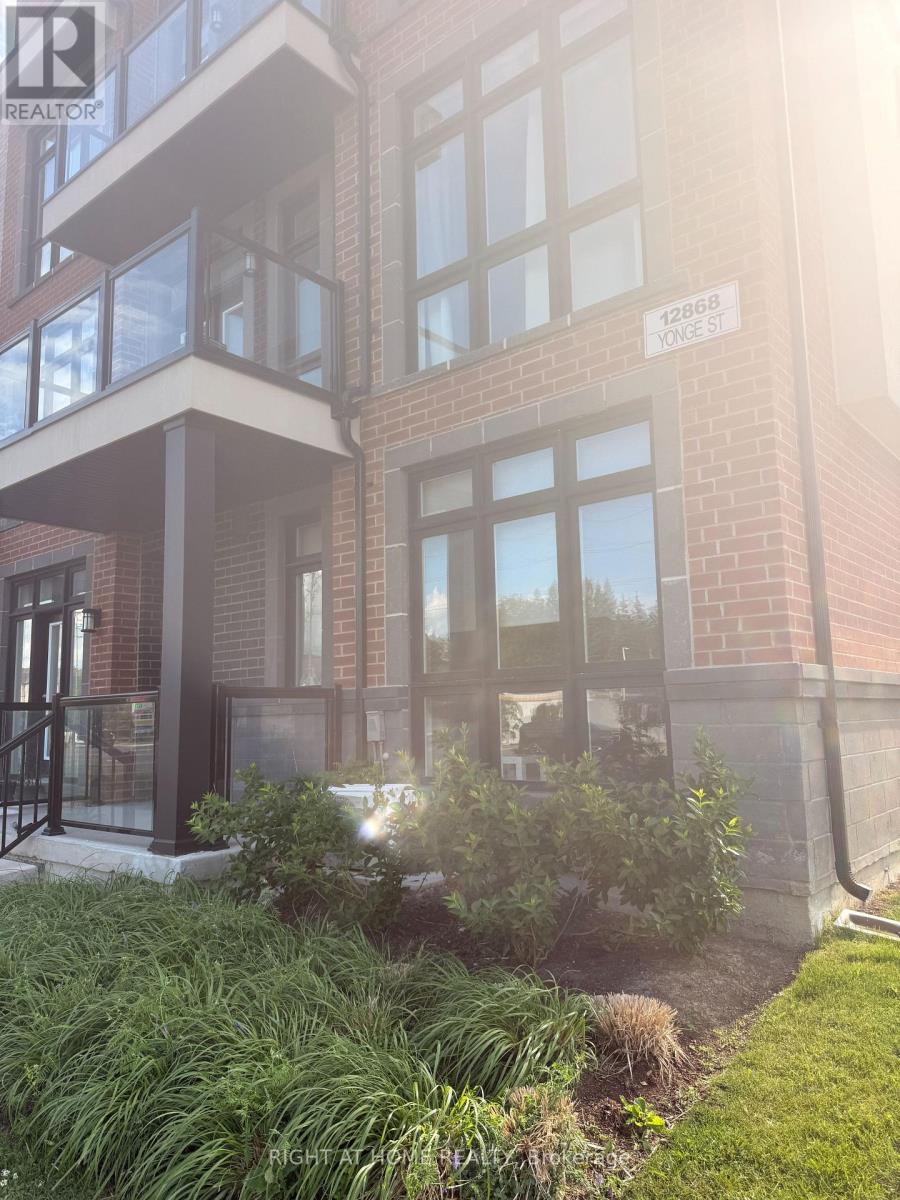 16 - 12868 YONGE STREET W, Richmond Hill, Ontario