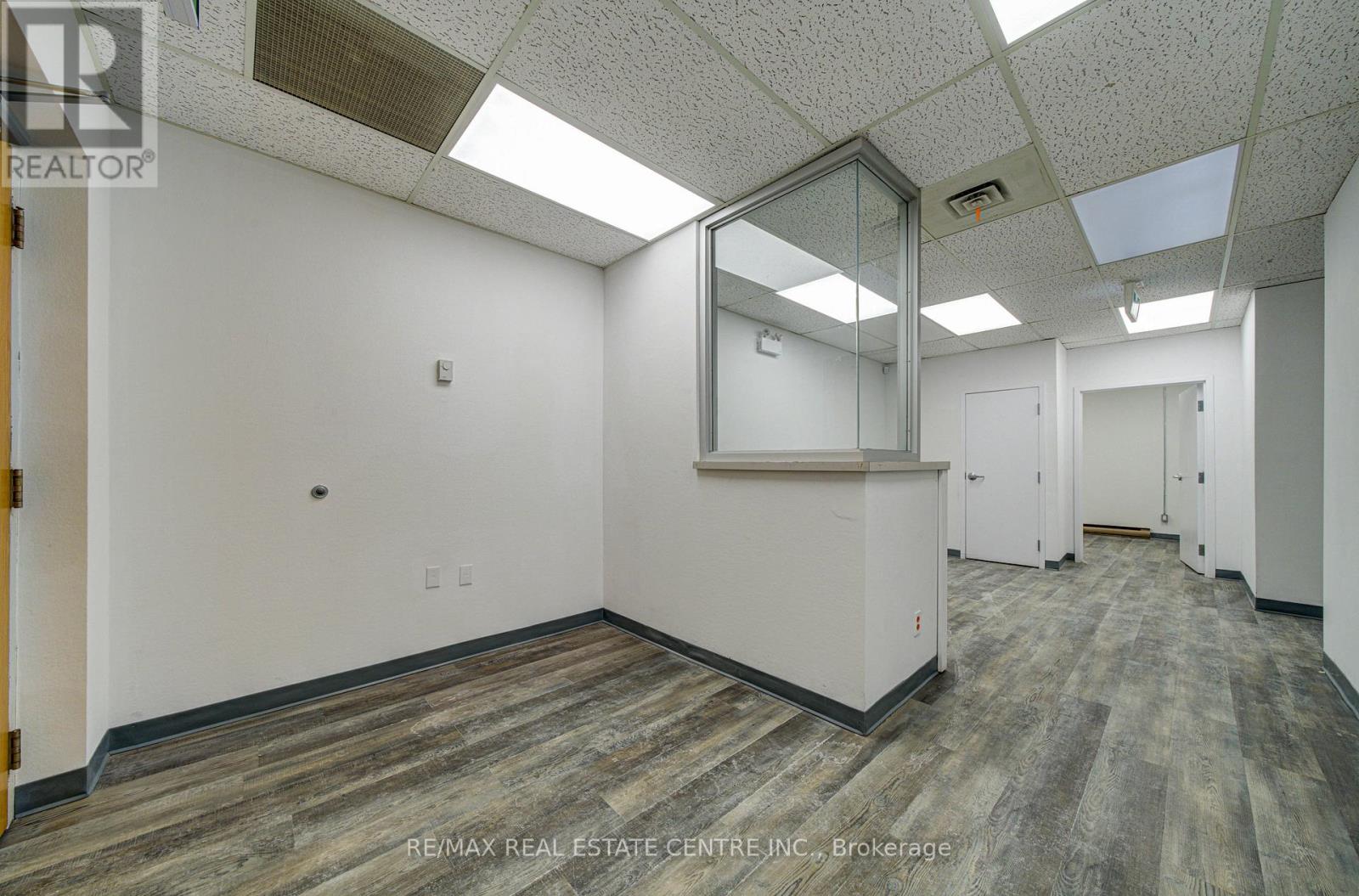 L10 - 15 Elizabeth Street, Orangeville, Ontario  L9W 3X3 - Photo 2 - W13022080