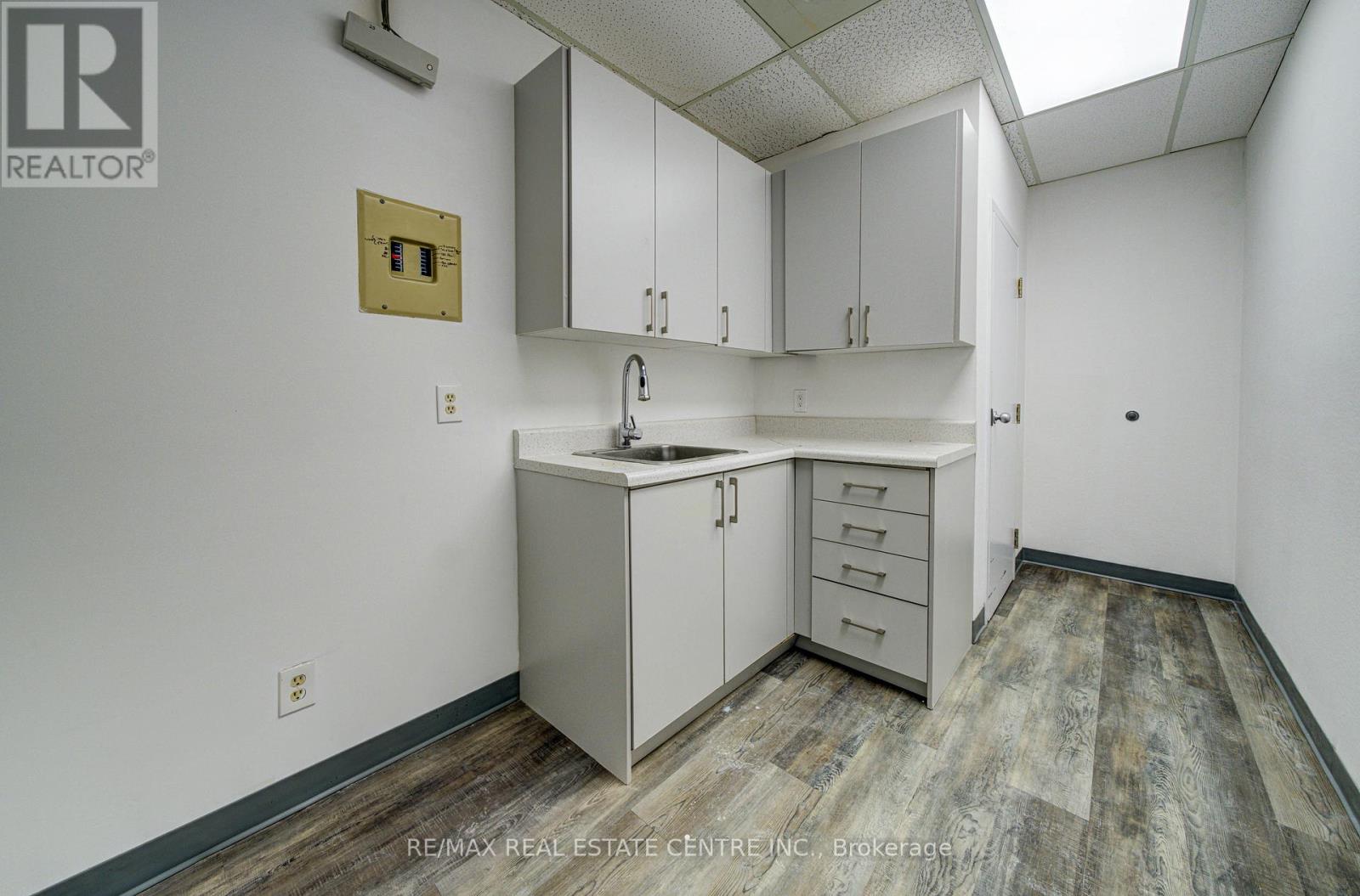 L10 - 15 Elizabeth Street, Orangeville, Ontario  L9W 3X3 - Photo 18 - W13022080