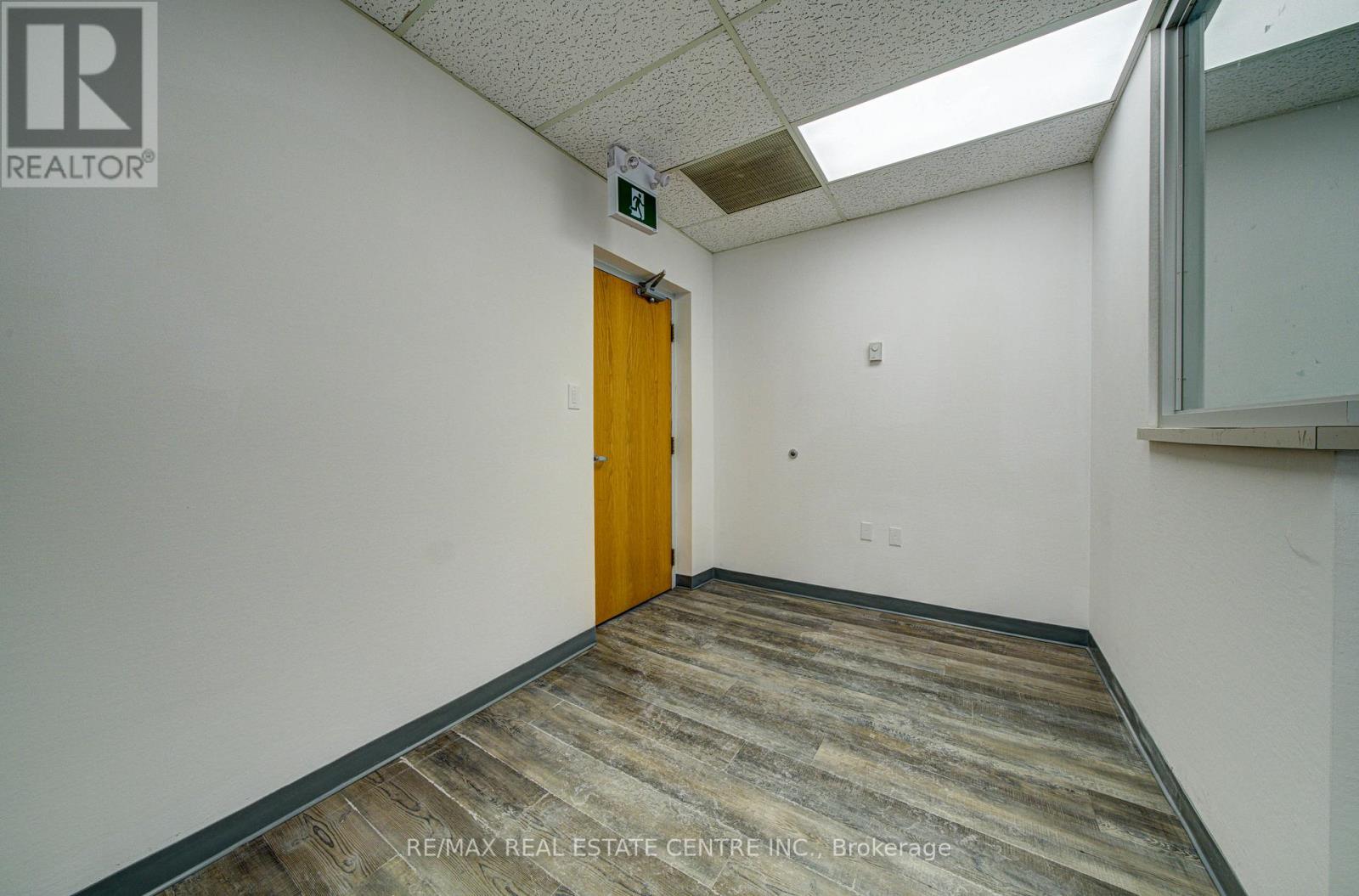 L10 - 15 Elizabeth Street, Orangeville, Ontario  L9W 3X3 - Photo 3 - W13022080