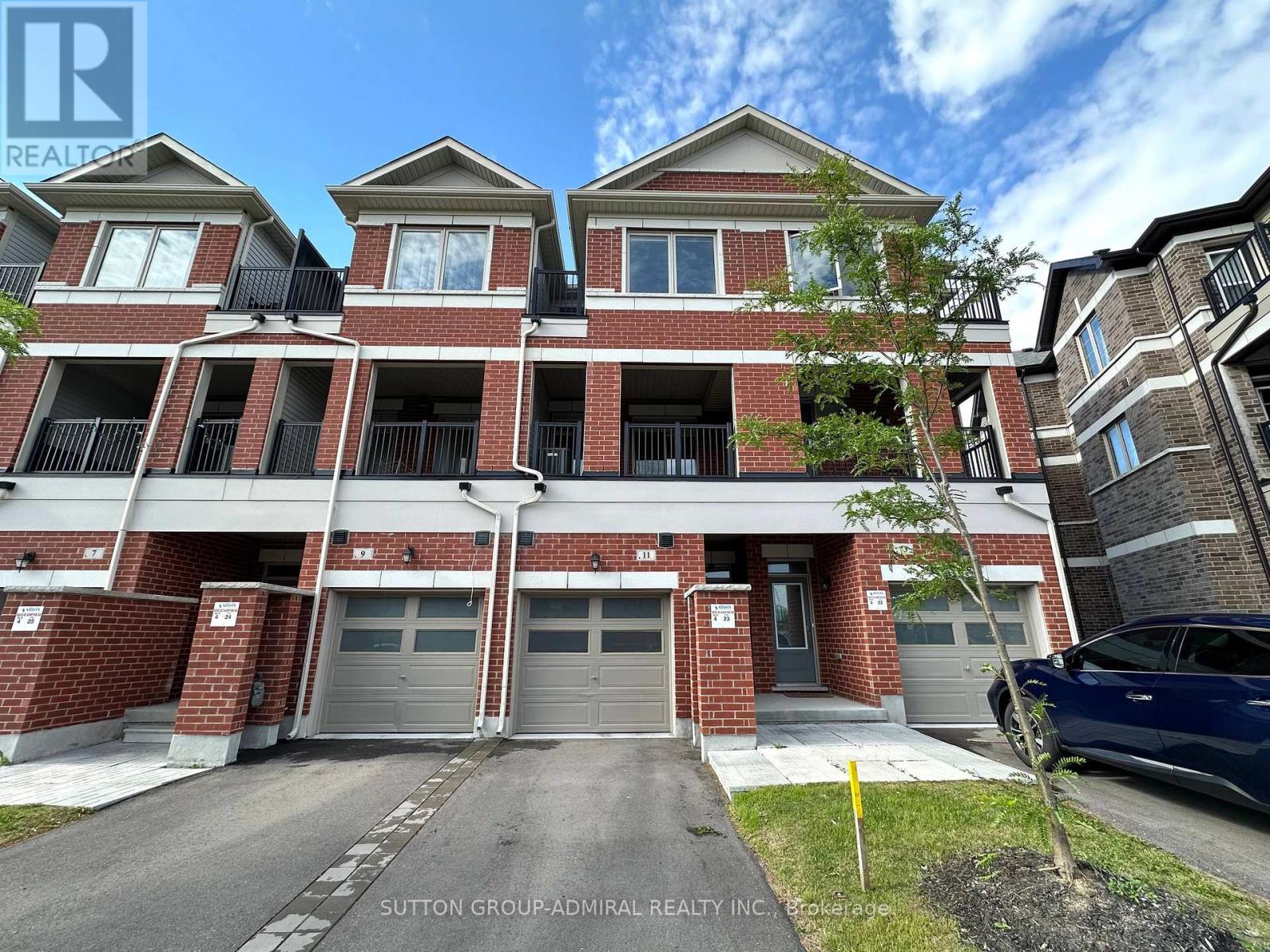 11 SAIGEN LANE, Markham, Ontario