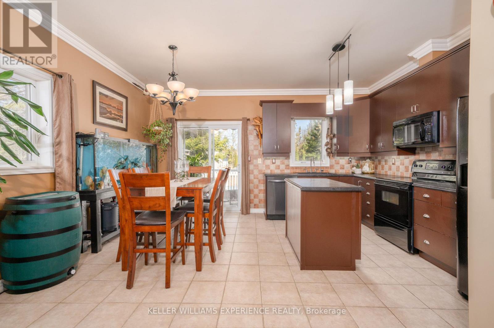 7 50th Street S, Wasaga Beach, Ontario  L9Z 1X5 - Photo 11 - S13456692