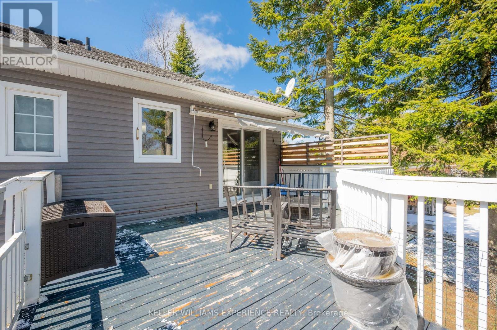 7 50th Street S, Wasaga Beach, Ontario  L9Z 1X5 - Photo 4 - S13456692