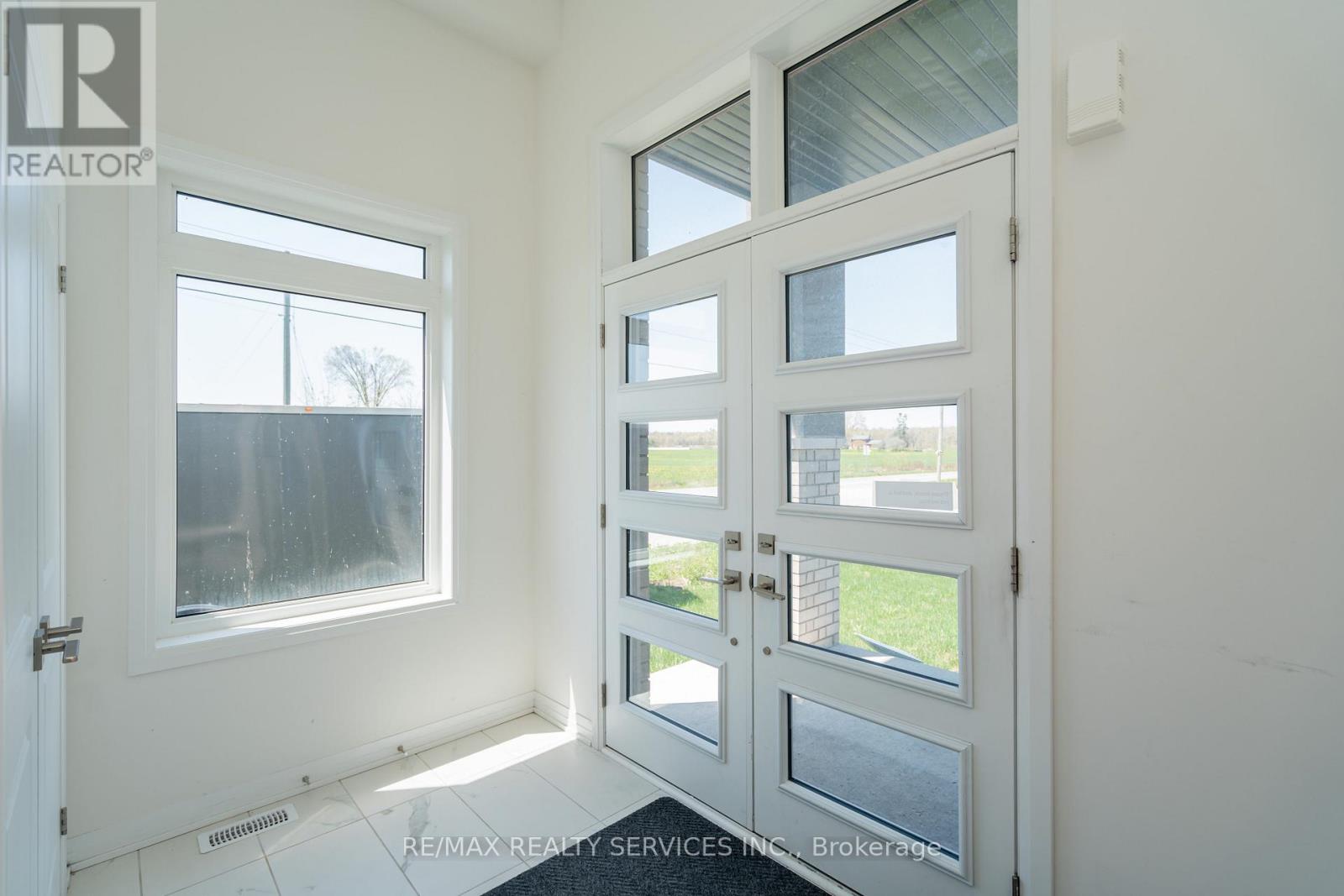 3700 Quayside Drive, Severn (West Shore), Ontario  L3V 6H3 - Photo 17 - S13456730