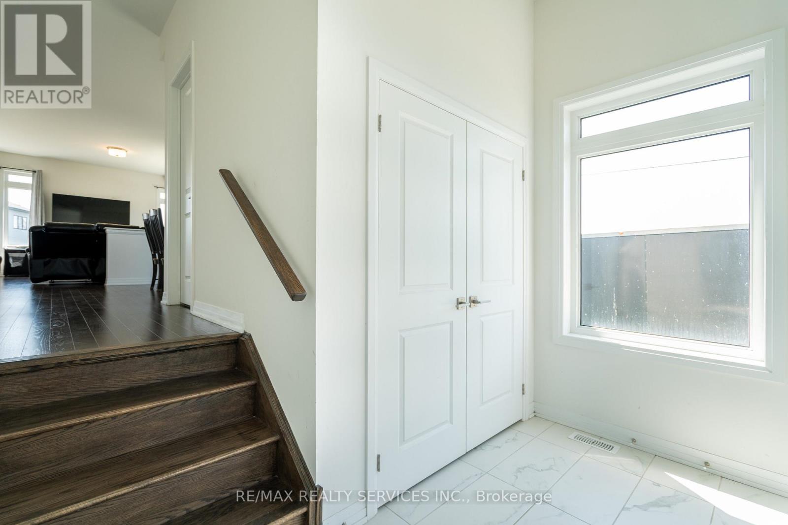3700 Quayside Drive, Severn (West Shore), Ontario  L3V 6H3 - Photo 18 - S13456730