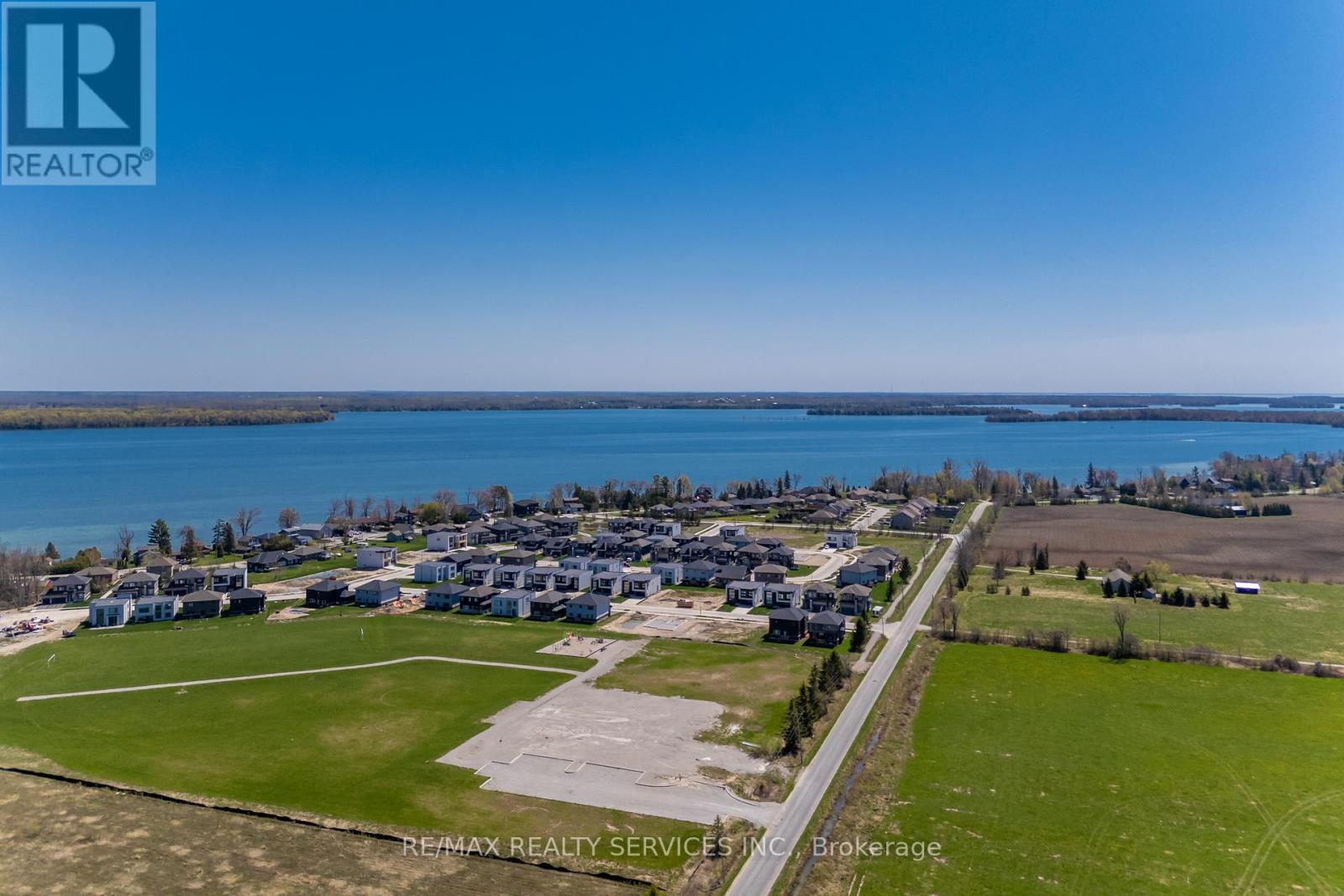 3700 Quayside Drive, Severn (West Shore), Ontario  L3V 6H3 - Photo 3 - S13456730