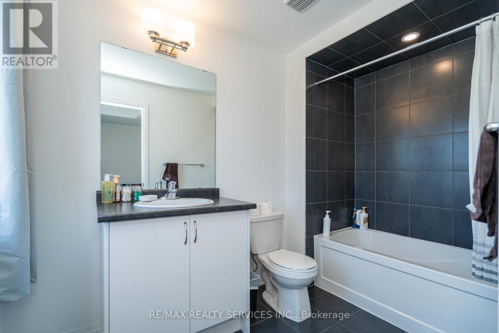 3700 Quayside Drive, Severn (West Shore), Ontario  L3V 6H3 - Photo 44 - S13456730