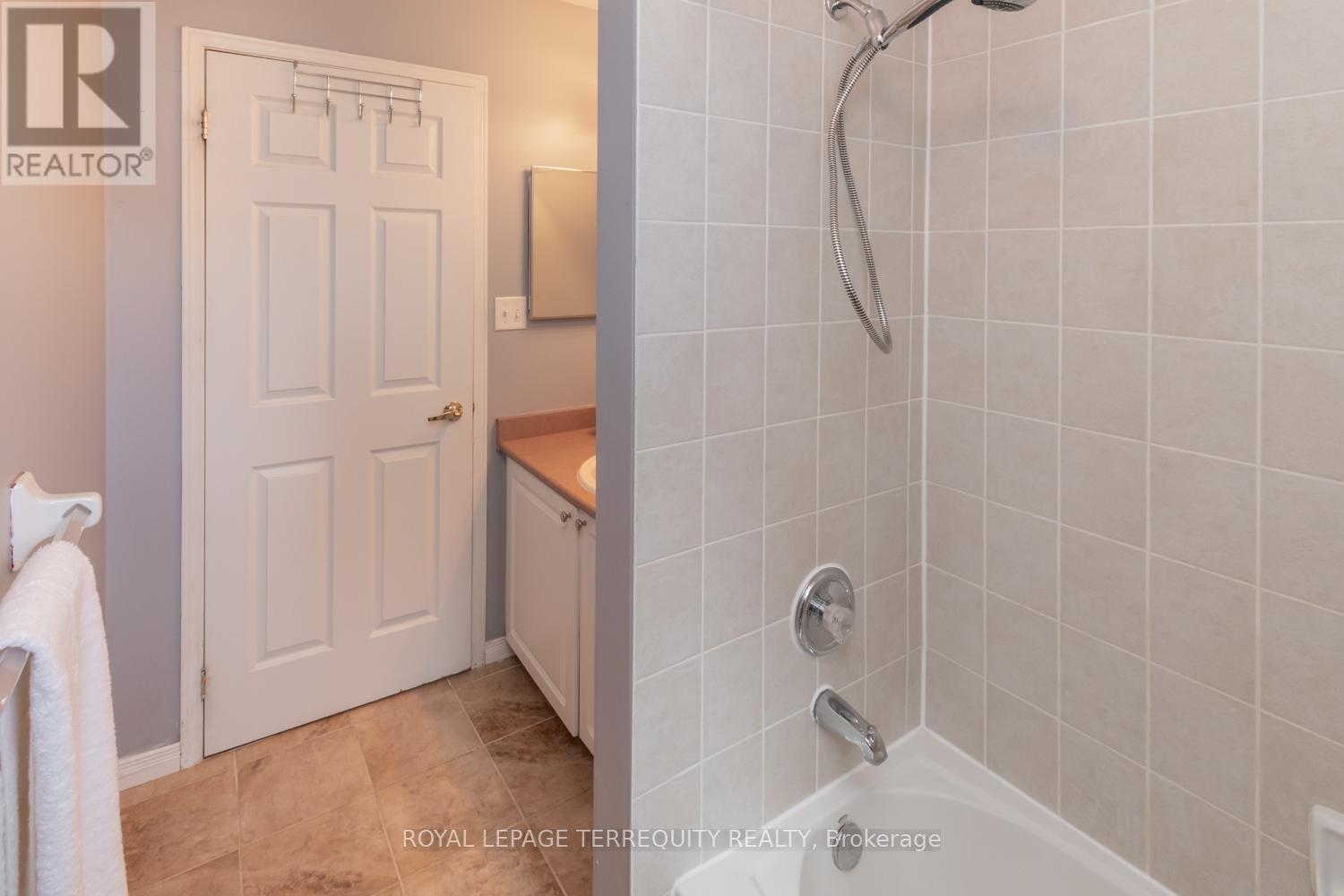 14 Hewitt Place, Barrie, Ontario  L4M 7B3 - Photo 18 - S13456760