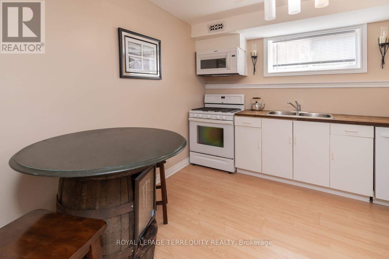 14 Hewitt Place, Barrie, Ontario  L4M 7B3 - Photo 23 - S13456760