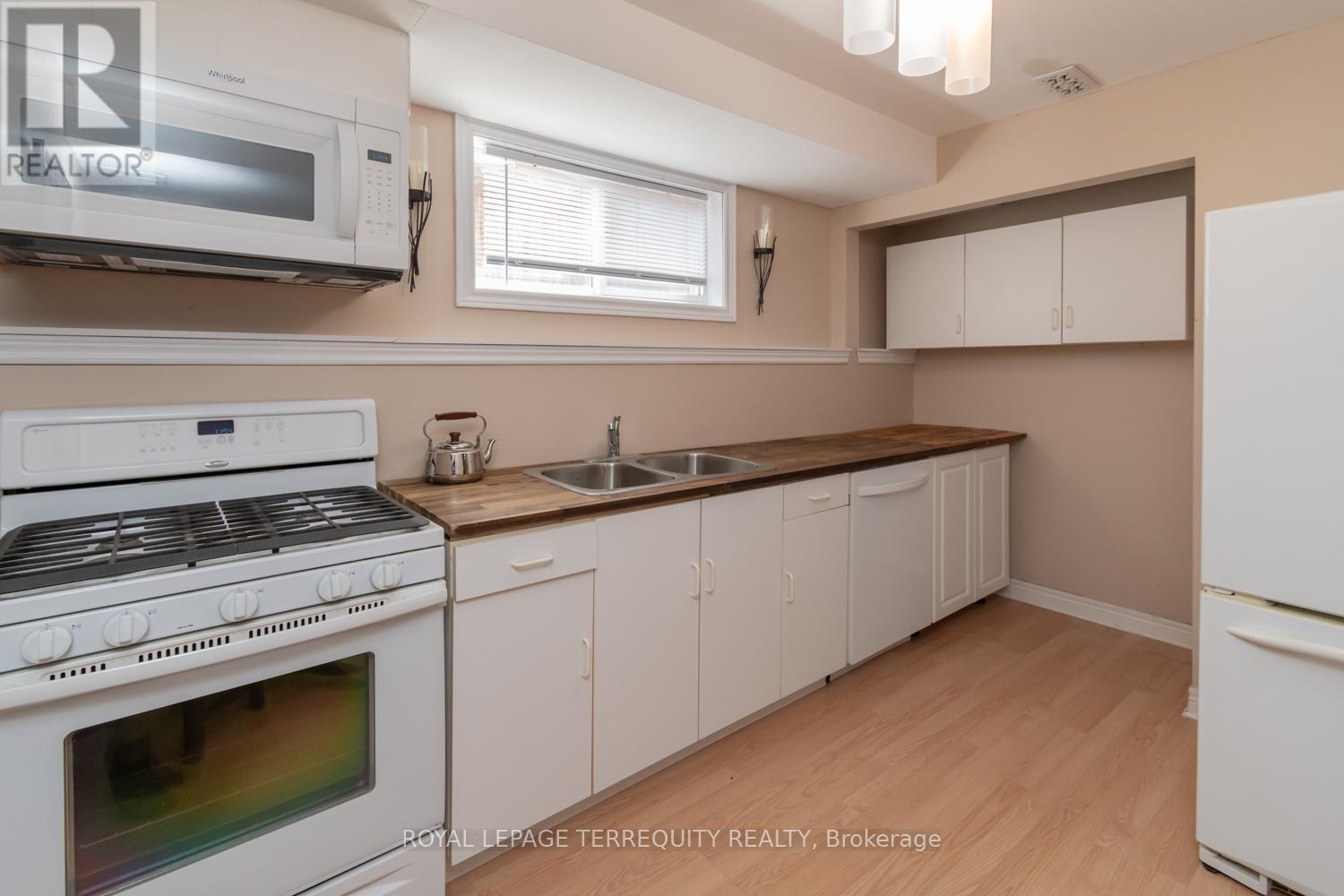 14 Hewitt Place, Barrie, Ontario  L4M 7B3 - Photo 24 - S13456760