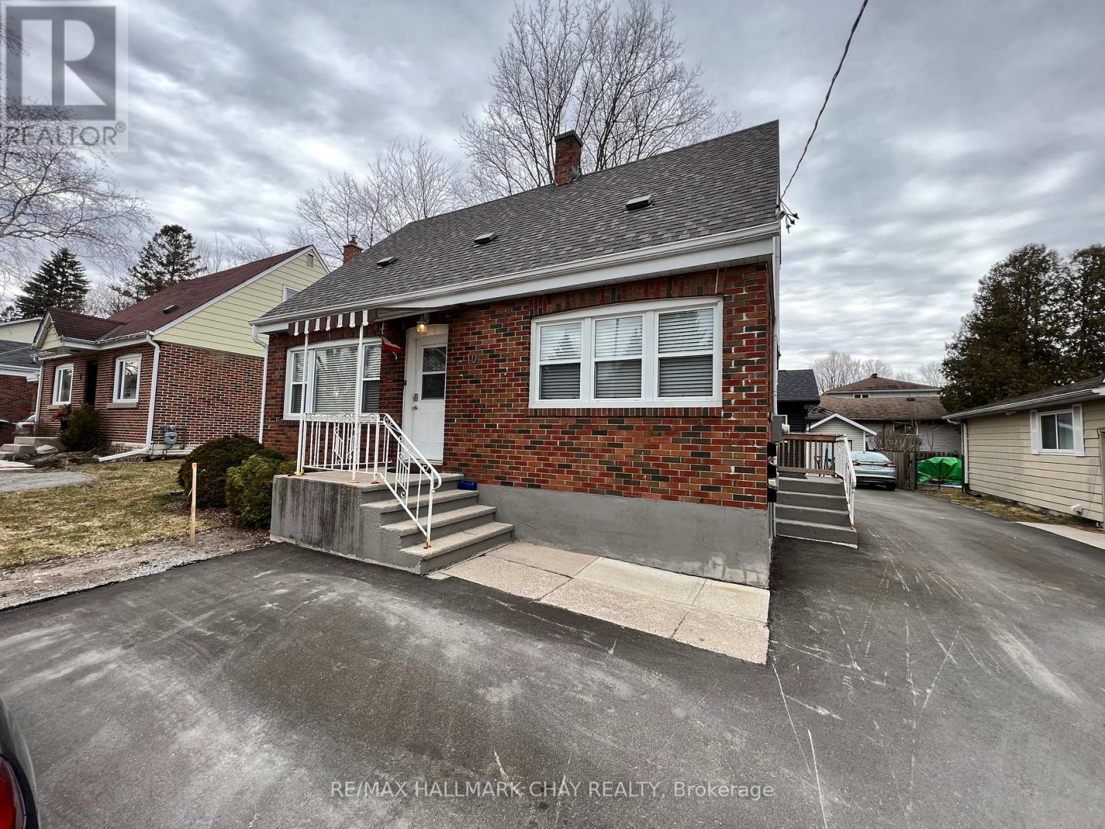 A - 10 BOWMAN AVENUE, Barrie, Ontario