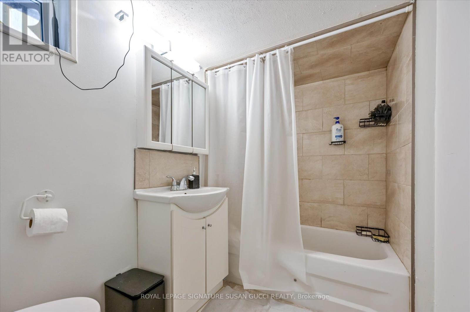 27 Bexhill Avenue, Toronto, Ontario  M1L 3B5 - Photo 23 - E13434368