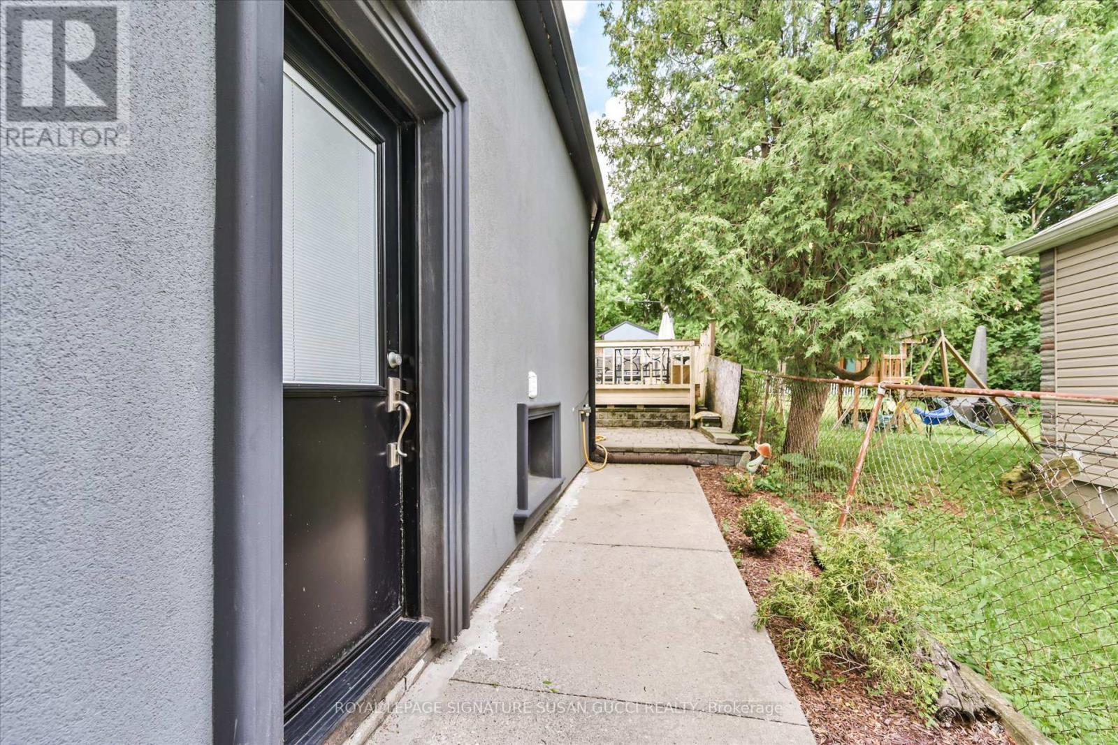 27 Bexhill Avenue, Toronto, Ontario  M1L 3B5 - Photo 25 - E13434368
