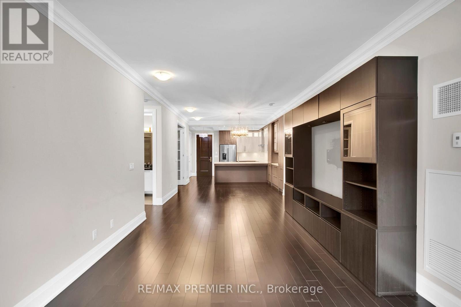 402 - 9909 Pine Valley Drive, Vaughan, Ontario  L4L 1A6 - Photo 12 - N13456550