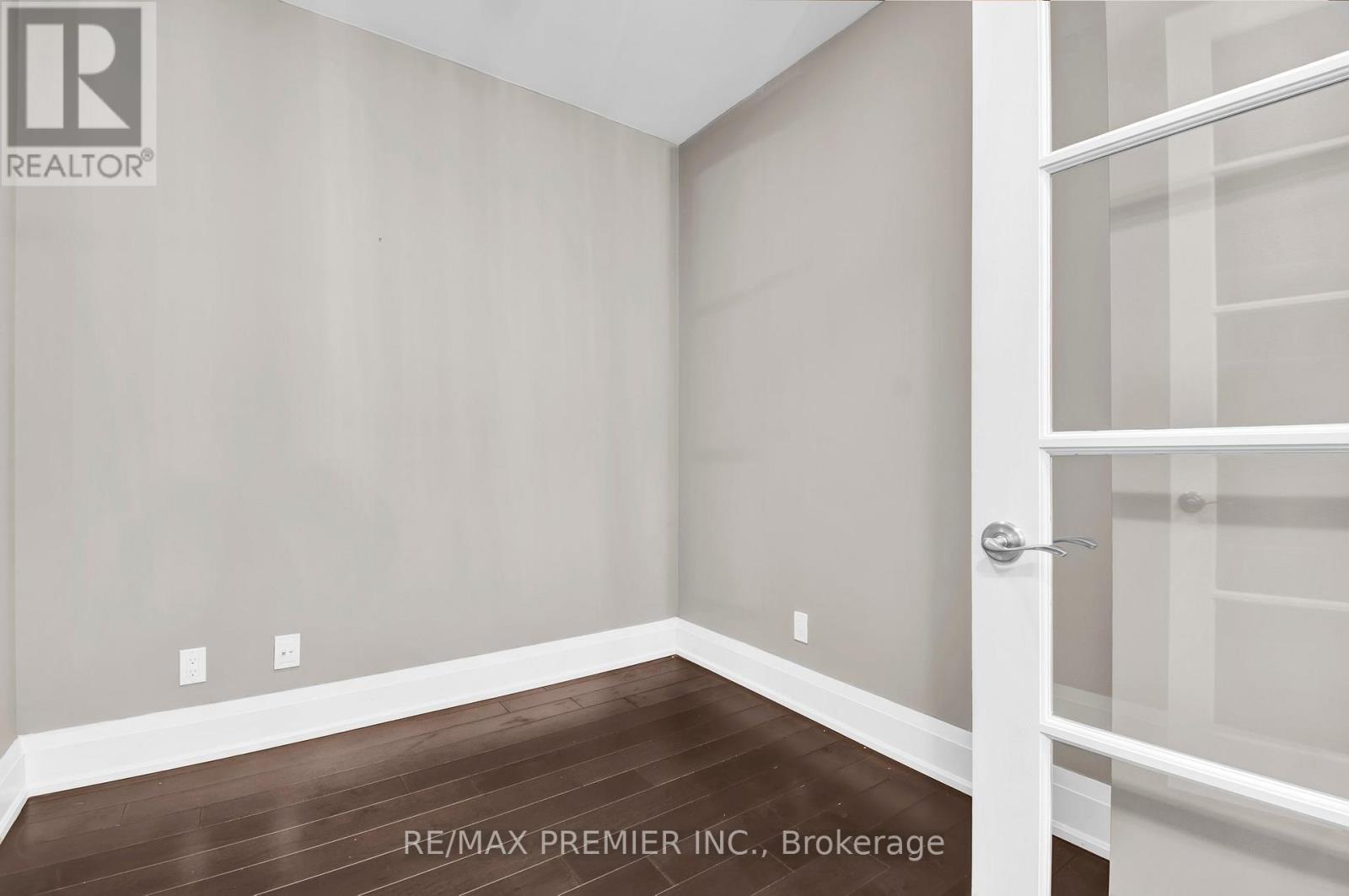 402 - 9909 Pine Valley Drive, Vaughan, Ontario  L4L 1A6 - Photo 13 - N13456550