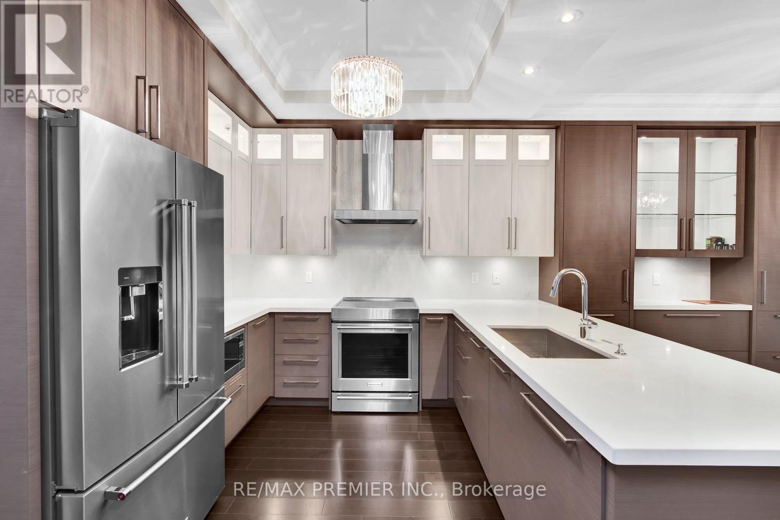 402 - 9909 Pine Valley Drive, Vaughan, Ontario  L4L 1A6 - Photo 7 - N13456550