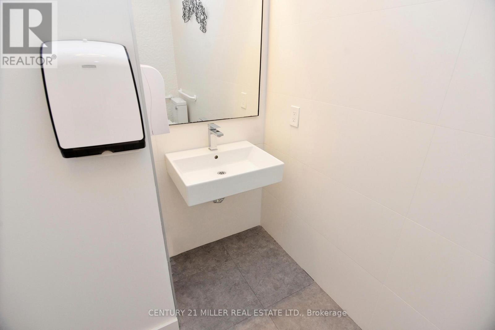 15 & 16 - 225 Speers Road, Oakville, Ontario  L6K 0J4 - Photo 7 - W13456610