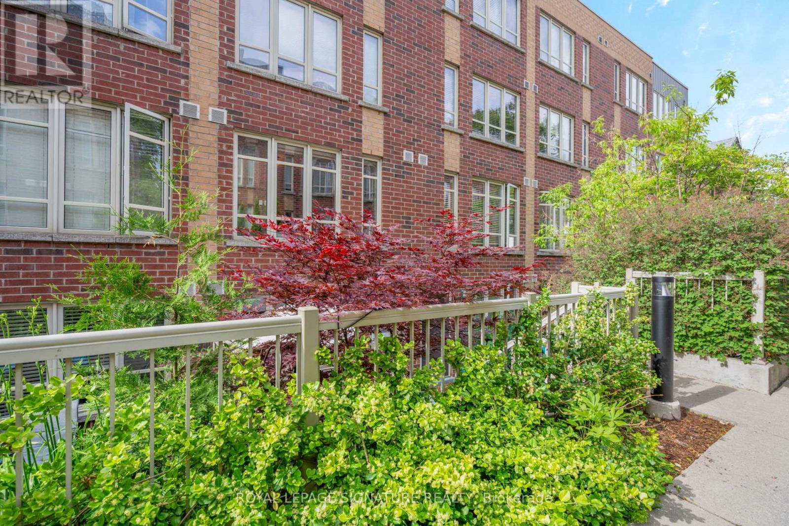 163 - 351 Wallace Avenue, Toronto, Ontario  M6P 3N1 - Photo 2 - W13456708