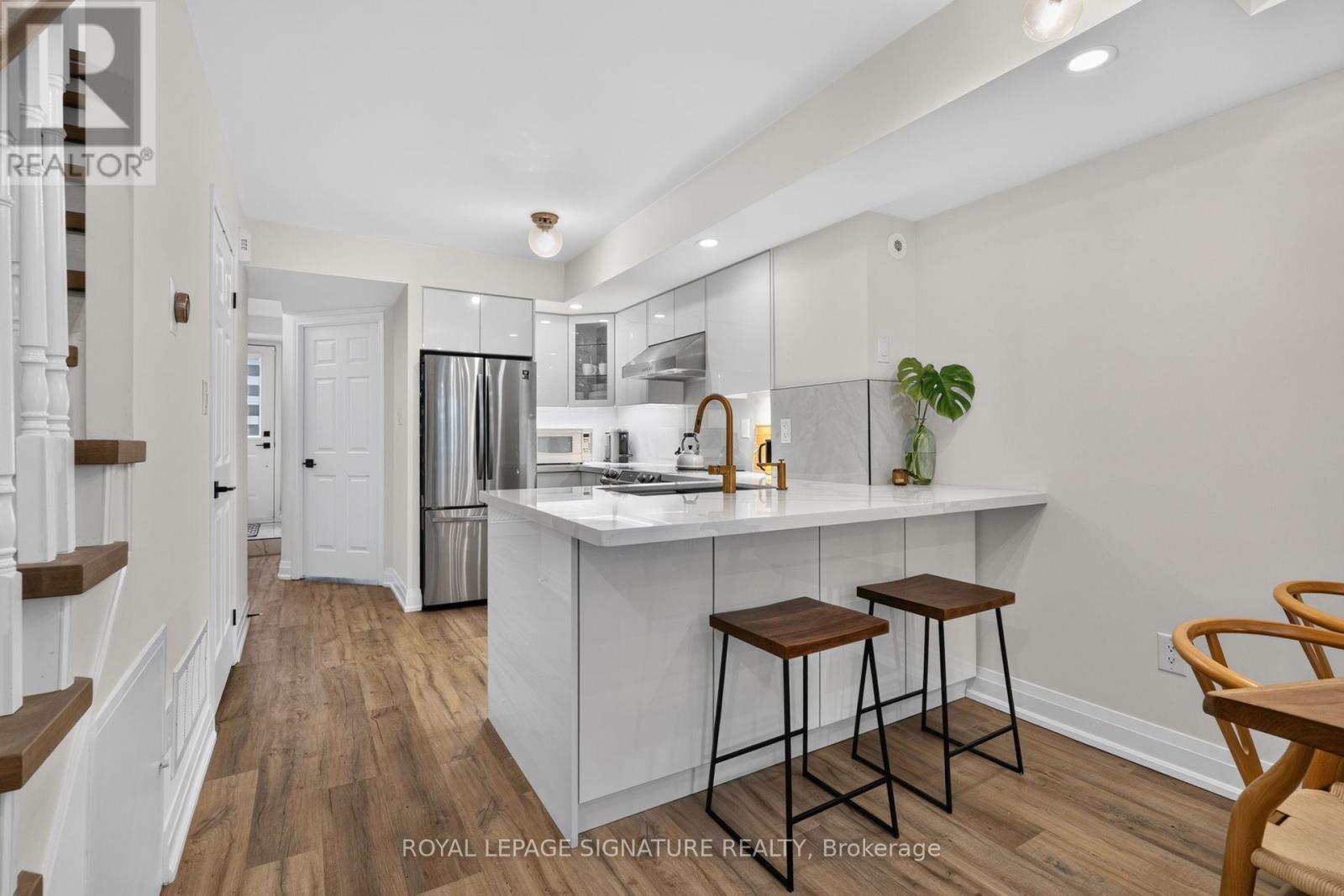 163 - 351 Wallace Avenue, Toronto, Ontario  M6P 3N1 - Photo 8 - W13456708