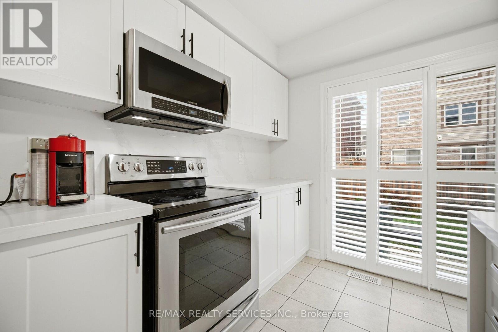 25 Bannister Crescent, Brampton, Ontario  L7A 4H2 - Photo 12 - W13456734