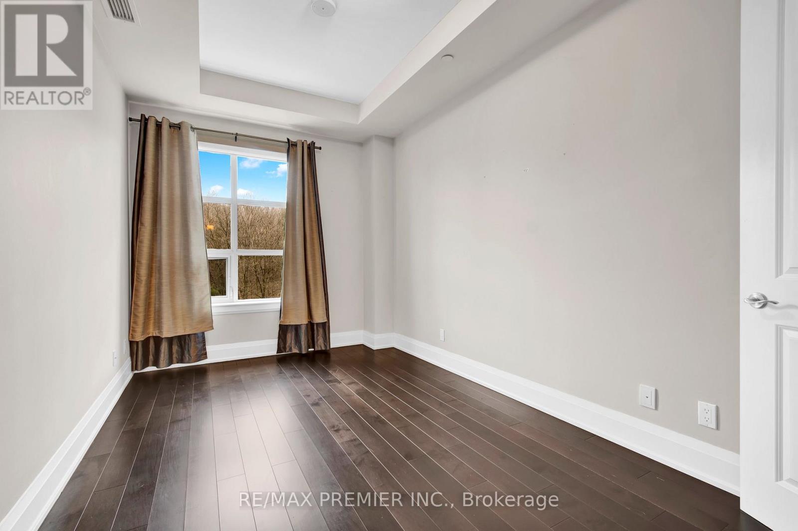 402 - 9909 Pine Valley Drive, Vaughan, Ontario  L4L 1A6 - Photo 19 - N13456550