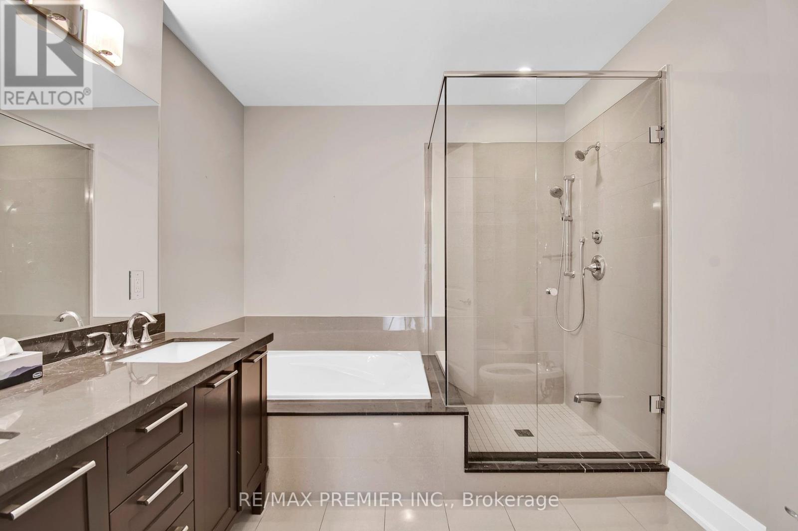 402 - 9909 Pine Valley Drive, Vaughan, Ontario  L4L 1A6 - Photo 24 - N13456550