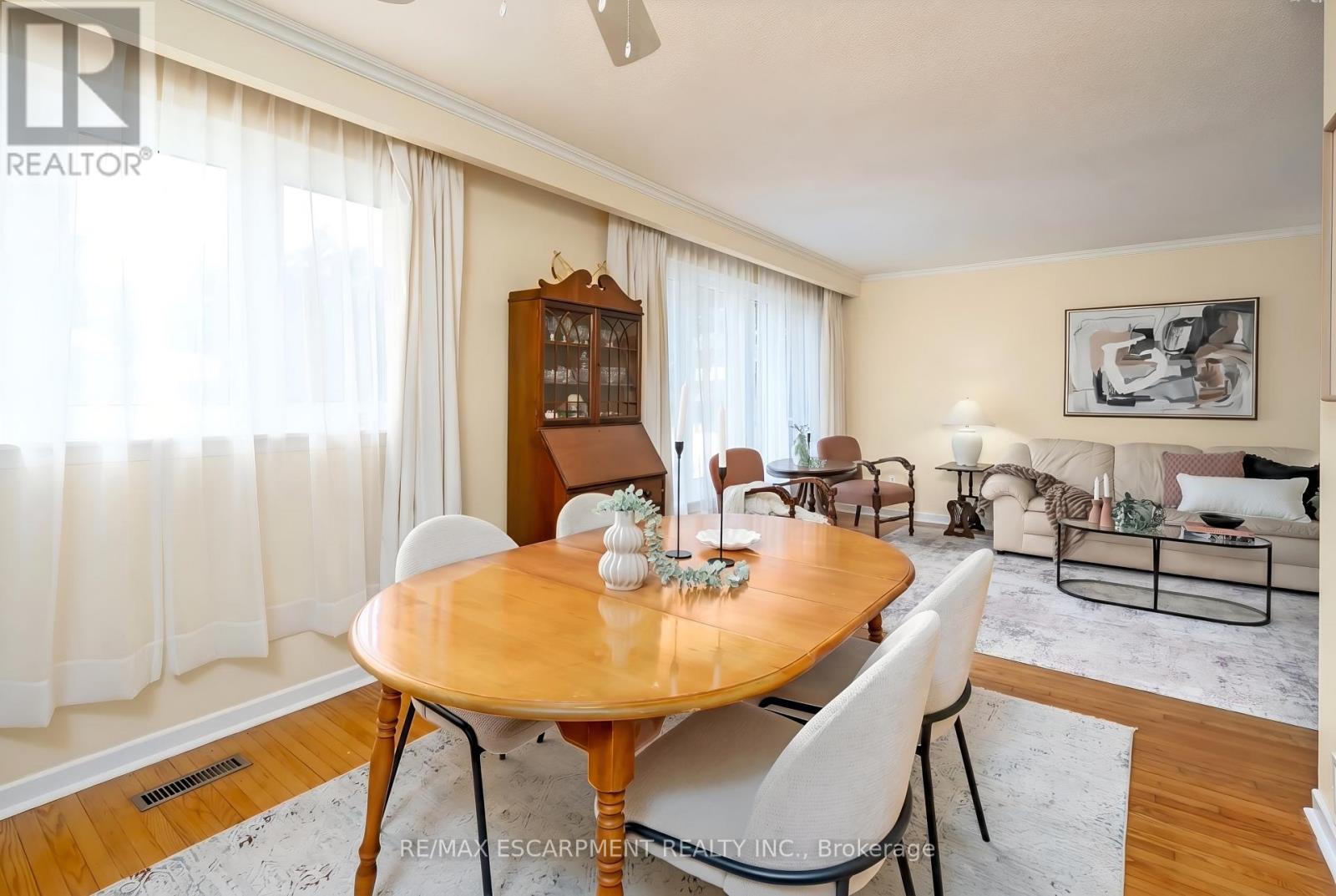 652 Ardleigh Crescent, Burlington, Ontario  L7L 4K8 - Photo 11 - W13126196