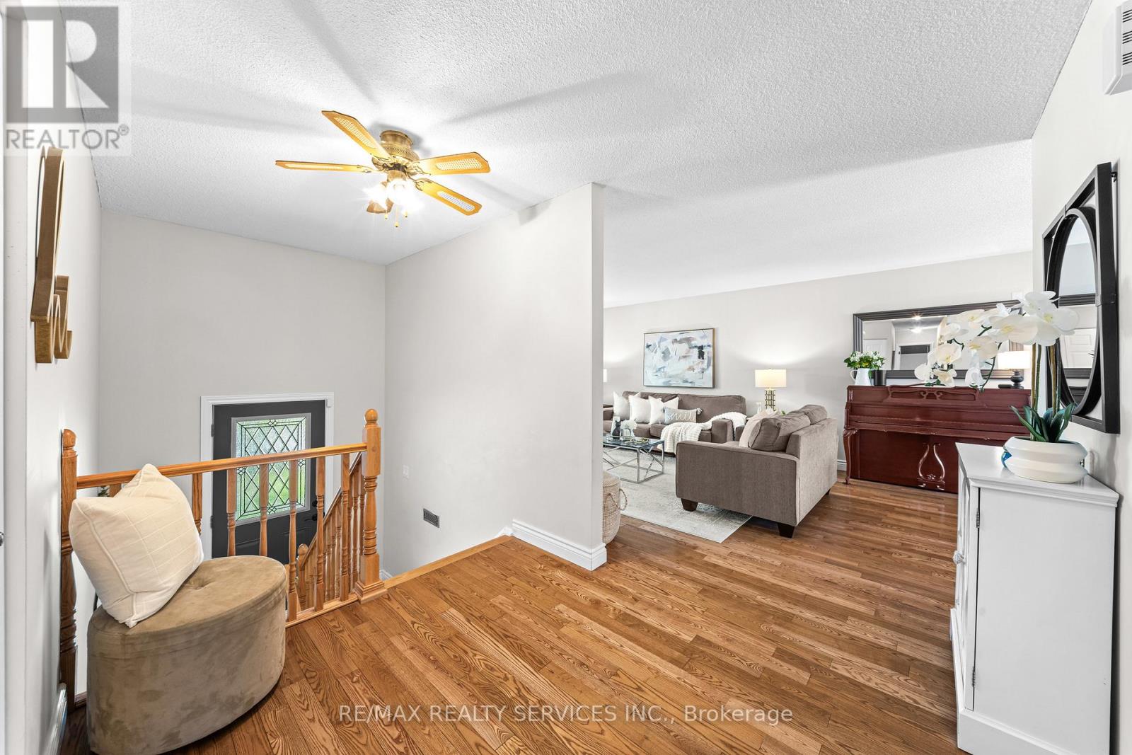 20 Linkdale Road, Brampton, Ontario  L6V 2Y4 - Photo 7 - W13452598