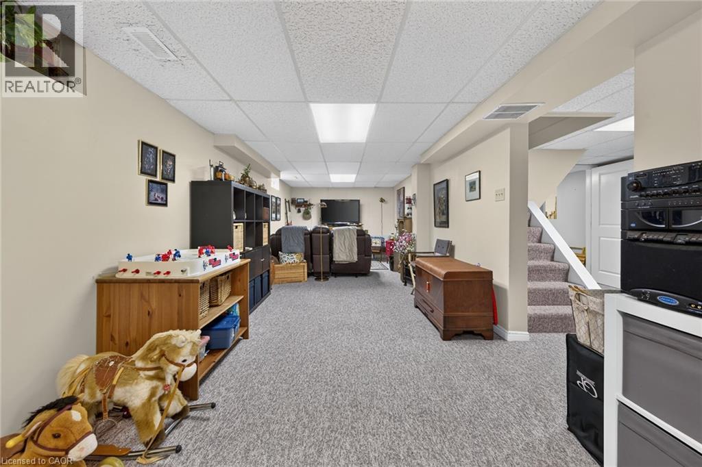 7 Corsica Court, Hamilton, Ontario  L9B 2E2 - Photo 37 - 40840467