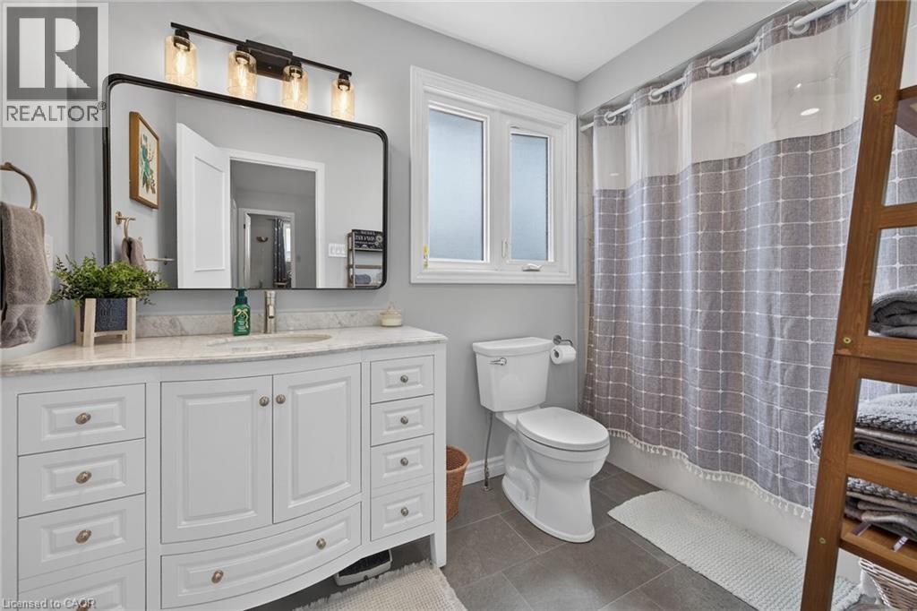 7 Corsica Court, Hamilton, Ontario  L9B 2E2 - Photo 35 - 40840467