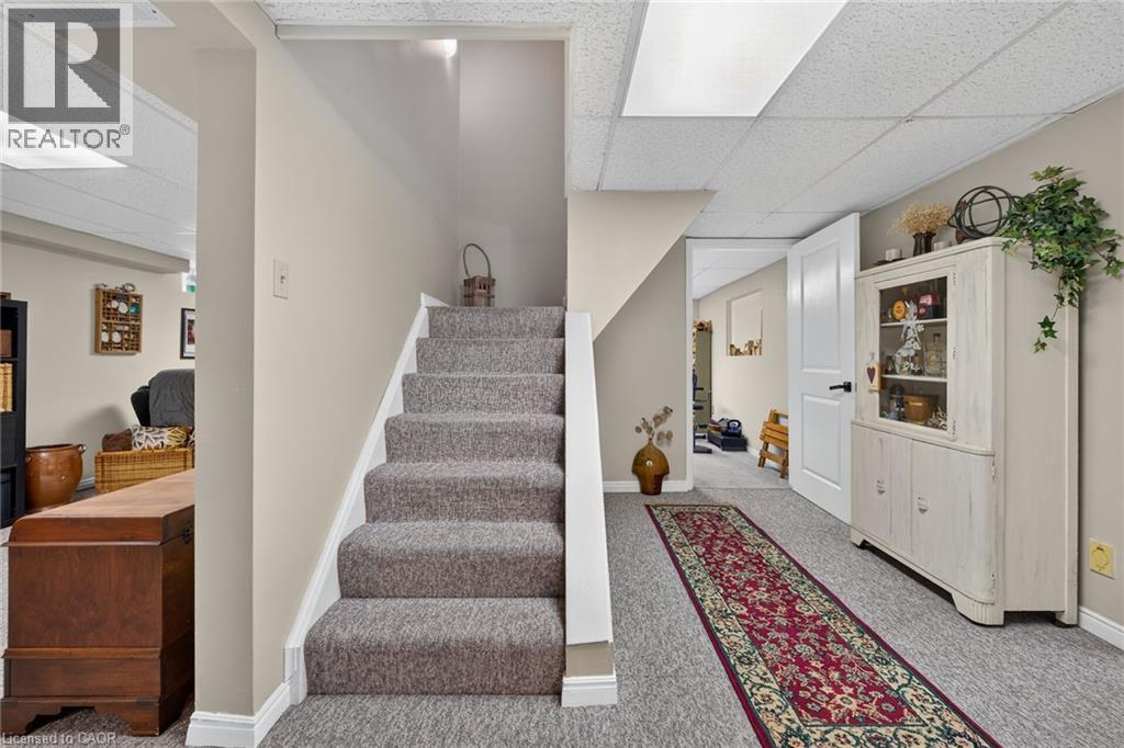 7 Corsica Court, Hamilton, Ontario  L9B 2E2 - Photo 36 - 40840467