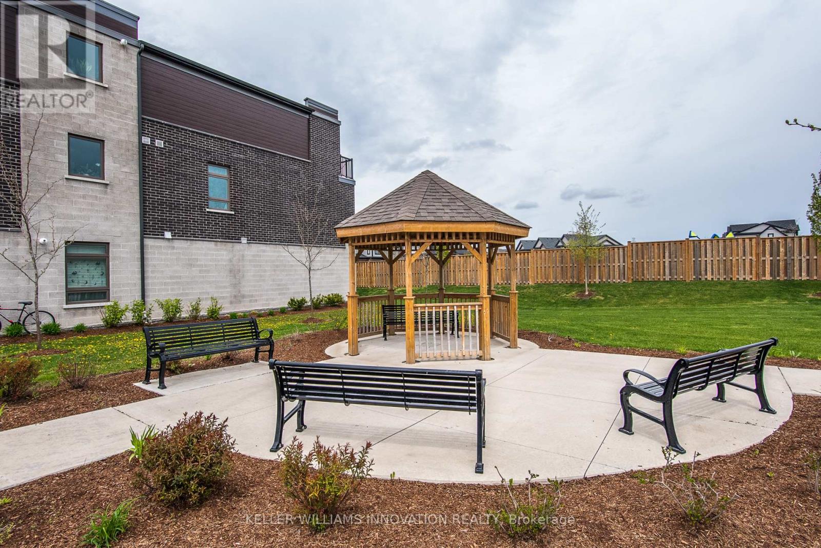 1d - 155 Thomas Slee Drive, Kitchener, Ontario  N2P 0J8 - Photo 6 - X13456682