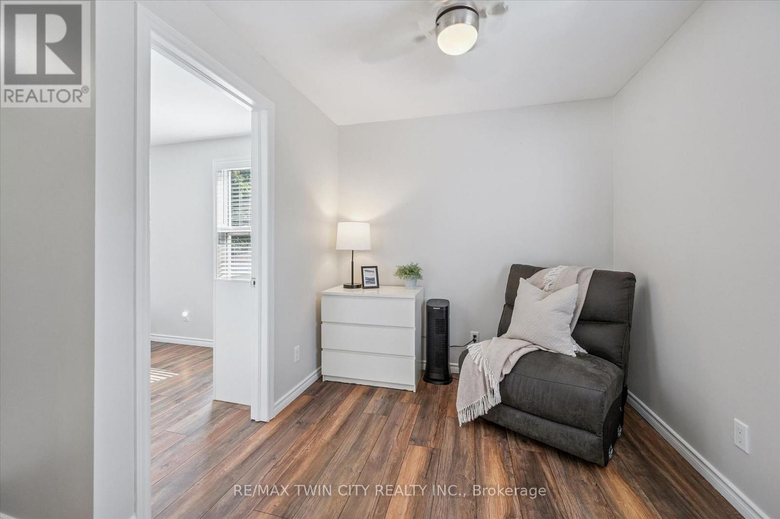 8 Cross Street, Brant, Ontario  N3L 1Z7 - Photo 18 - X13456764