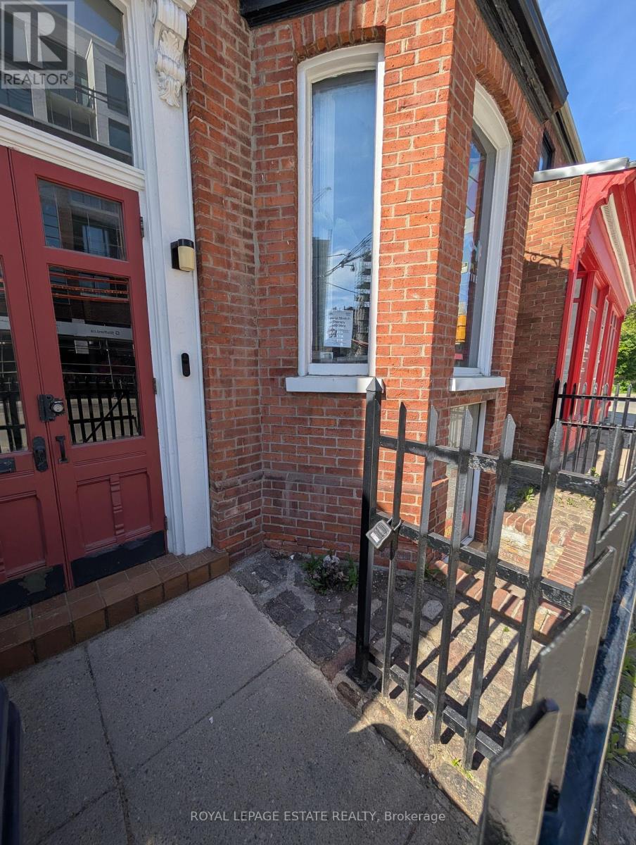 Lower Level - 238 Gerrard Street E, Toronto, Ontario  M5A 2E8 - Photo 4 - C13151866